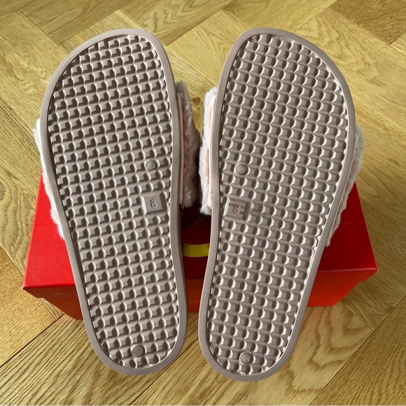 [Brand New] The WISHBONE Collection / Jaclyn /Pink Faux Fur sandal / Size 9 - Picture 9 of 12